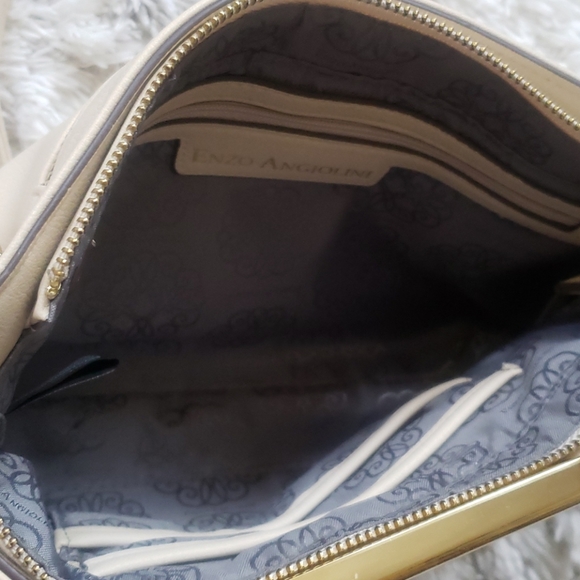Enzo Angiolini Cami Crossbody Bag Tapioca with Gold Chain NWT - Picture 5 of 14